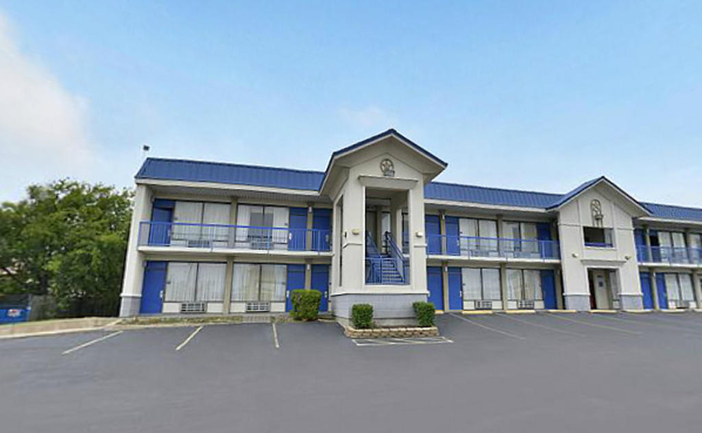Americas Best Value Inn Hillsboro Extérieur photo