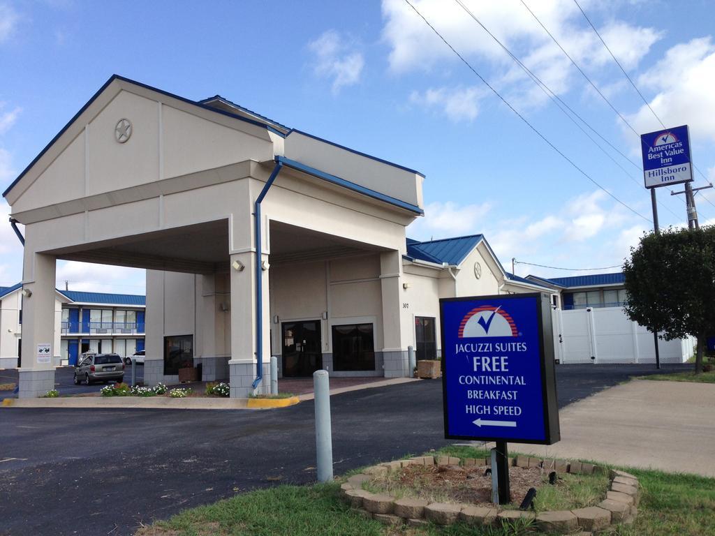 Americas Best Value Inn Hillsboro Extérieur photo